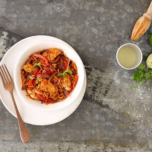 از بین بردن بوی سوختگی برنج

اگر برنجتون سوخته و مزه سوختگی میده یک تکه نون روی برنج بگذارید
و یا یک عدد پیاز پوست کنده داخل برنج فرو کنید و ده دقیقه بعد نون و پیاز رو دربیارید و برنج رو میل کنید.

برنج سوچلا
برنج خوشپخت شمالی

#بیار #سوچلا #خرید_برنج_ایرانی #فروشگاه_برنج_ایرانی #خرید_هاشمی_فریدونکنار #فروش_بهترین_برنج_ایرانی #آموزش_اشپزی #ازبین_بردن_بوی_سوختگی_برنج #ازبین_بردن_بوی_سوختگی_پلو #ترفند_های_پخت_برنج #خرید_بهترین_برنج_ایرانی #خرید_برنج_کشت_دوم #خرید_برنج_هاشمی