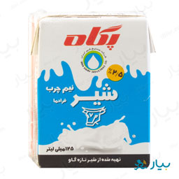 شیر استریل نیمه چرب 150 میلی لیتری پگاه